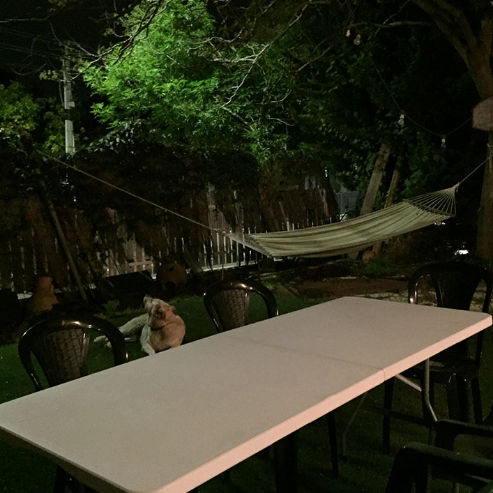 שולחן מתקפל לחצר ולקמפינג 1.80 מטר